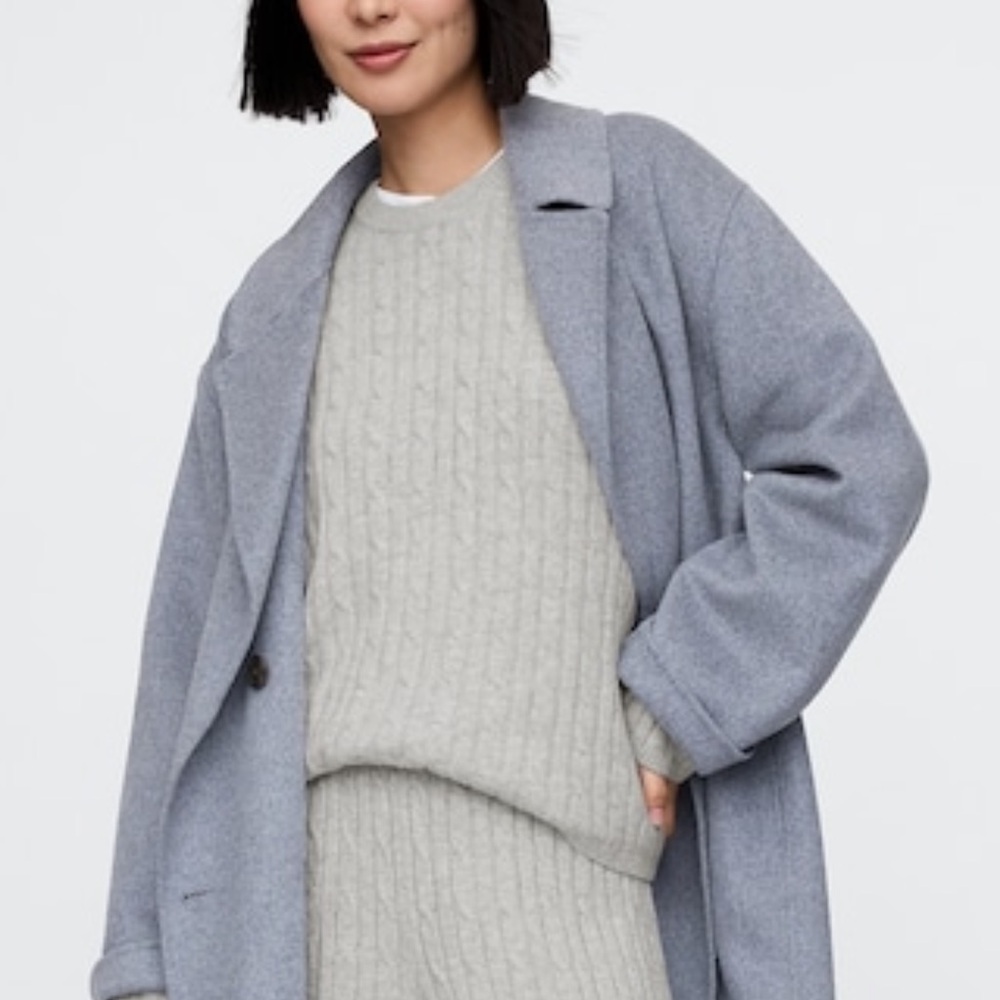 GAP Gray Cable-Knit Sweater
